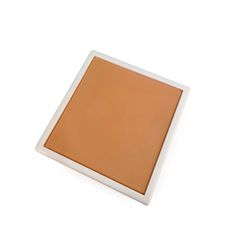 Trenažer za podkožno punkcijo pri malih živalih