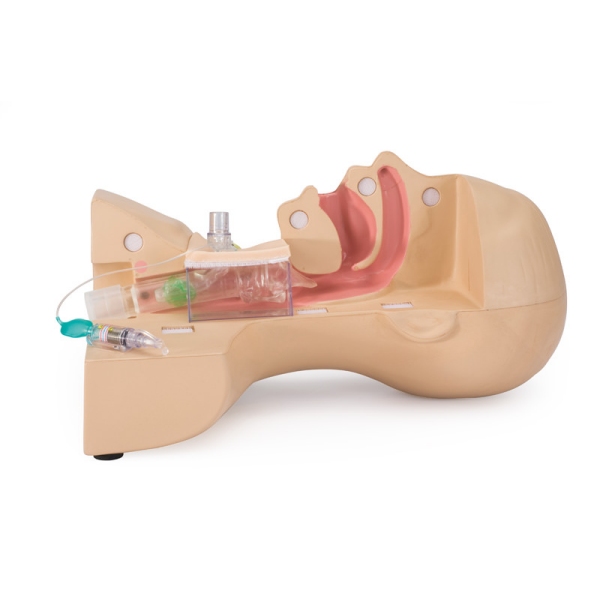 Simulator vodenja traheostome